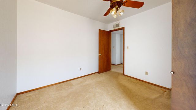 1633 EBONY Avenue, Las Cruces, NM 88001