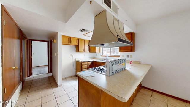 1633 EBONY Avenue, Las Cruces, NM 88001