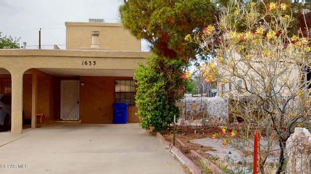 1633 EBONY Avenue, Las Cruces, NM 88001
