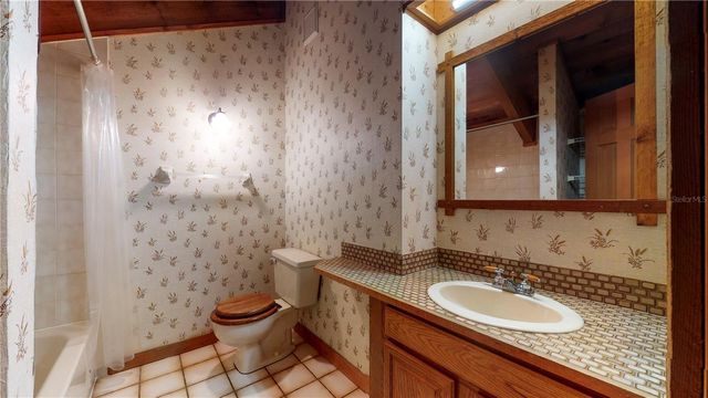 19803 READING ROAD, Lutz, FL 33558