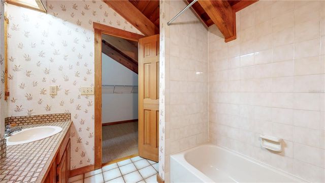 19803 READING ROAD, Lutz, FL 33558
