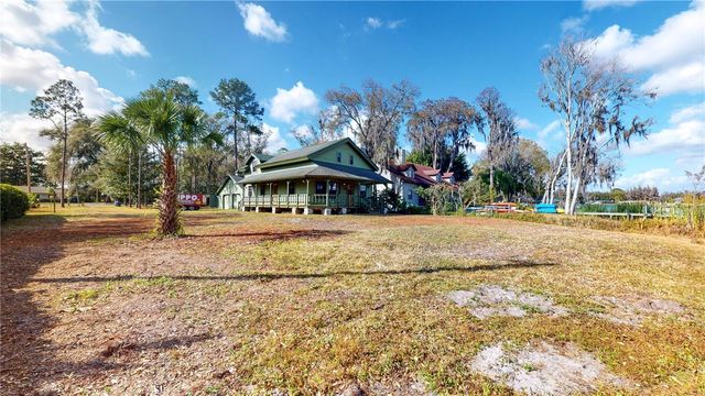 19803 READING ROAD, Lutz, FL 33558