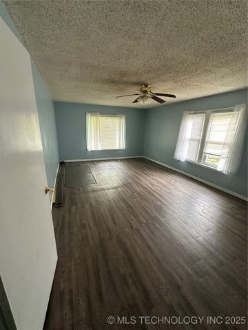 417 E Street SE, Ardmore, OK 73401