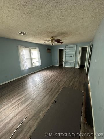 417 E Street SE, Ardmore, OK 73401