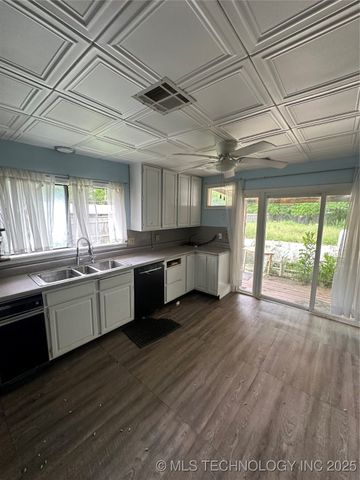 417 E Street SE, Ardmore, OK 73401