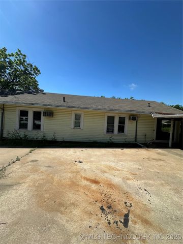 417 E Street SE, Ardmore, OK 73401