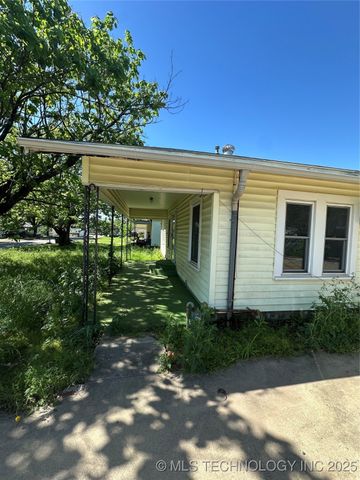 417 E Street SE, Ardmore, OK 73401