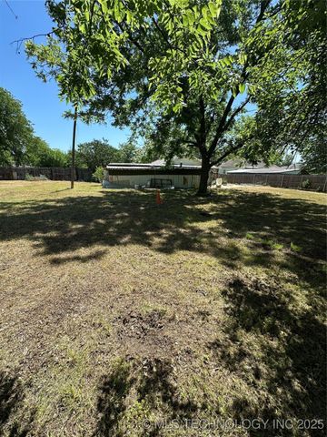 417 E Street SE, Ardmore, OK 73401