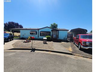 258 BOBWHITE St, Roseburg, OR 97471