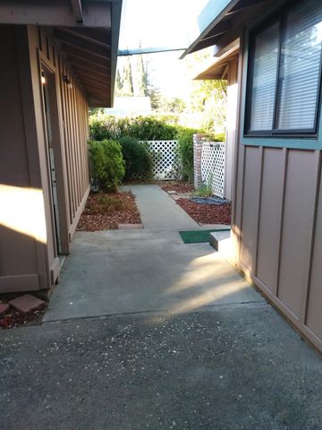 420 Delta Dr, Woodland, CA 95695