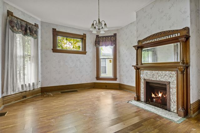658 Higgins Avenue, Paris, KY 40361