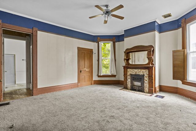 658 Higgins Avenue, Paris, KY 40361
