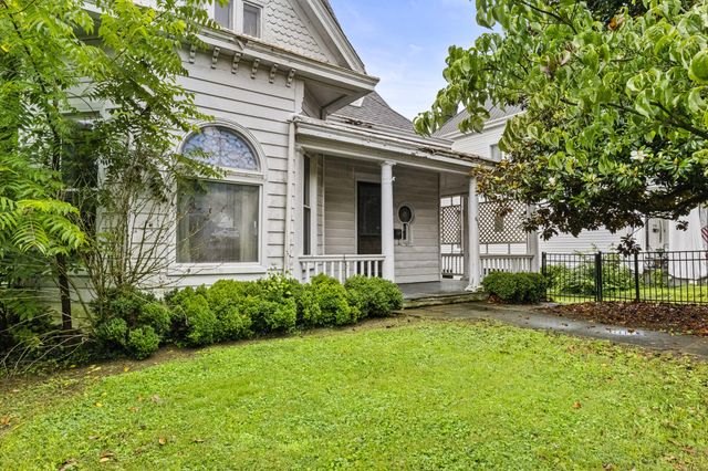 658 Higgins Avenue, Paris, KY 40361