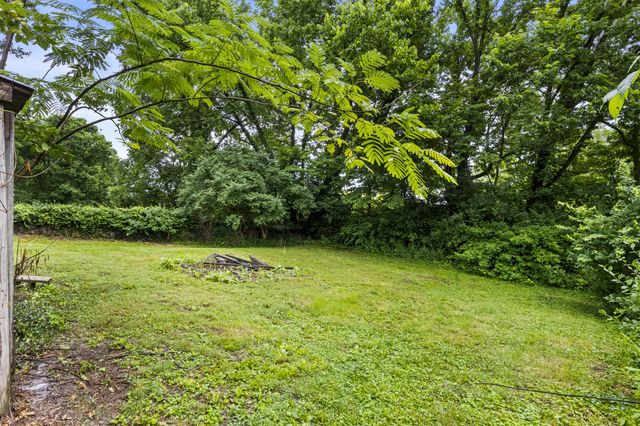 658 Higgins Avenue, Paris, KY 40361