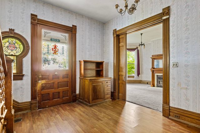 658 Higgins Avenue, Paris, KY 40361