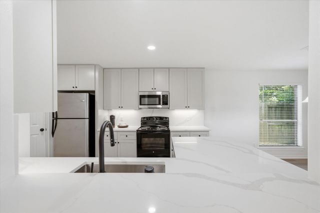 20007 Maple Village Drive, Cypress, TX 77433