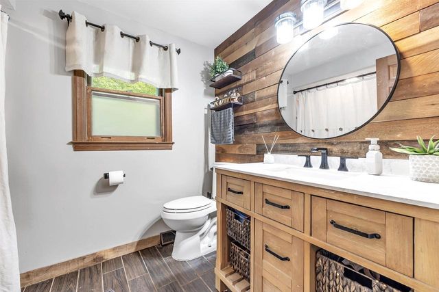 116 S CLAY STREET, De Pere, WI 54115