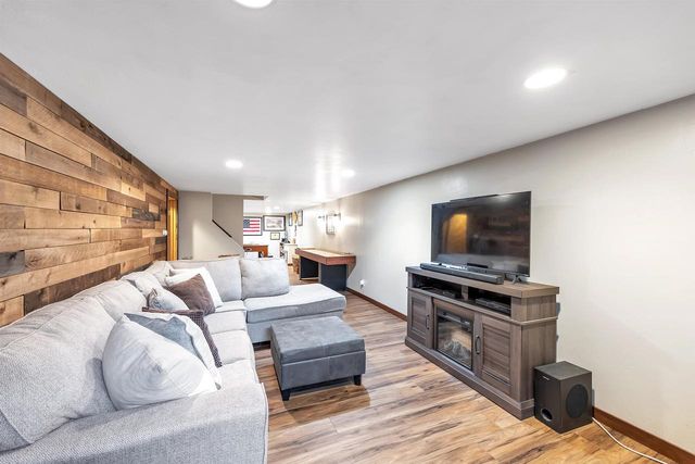 116 S CLAY STREET, De Pere, WI 54115