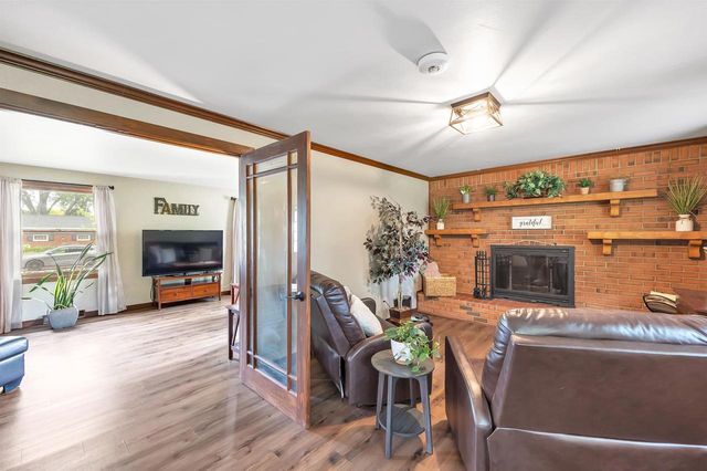 116 S CLAY STREET, De Pere, WI 54115