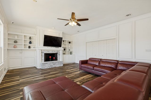 7126 Fernmeadow Circle, Dallas, TX 75248