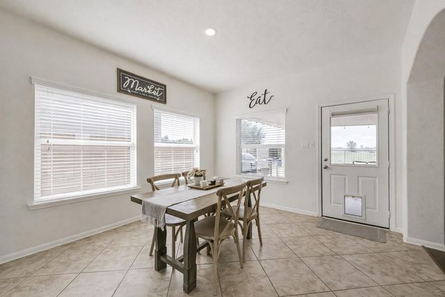 9719 Wincrest Drive, Mont Belvieu, TX 77523