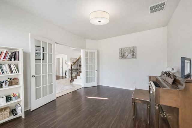 9719 Wincrest Drive, Mont Belvieu, TX 77523