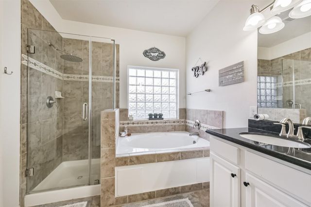 9719 Wincrest Drive, Mont Belvieu, TX 77523