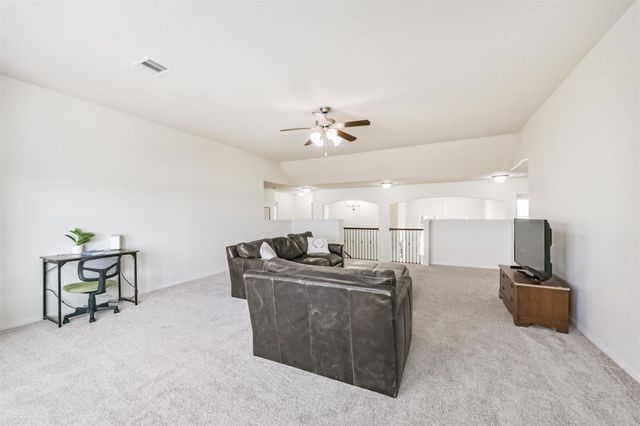 9719 Wincrest Drive, Mont Belvieu, TX 77523