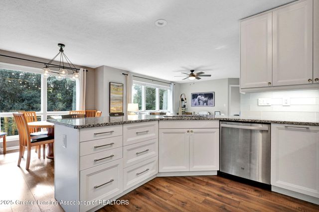 7327 Golf Gate Drive, Lansing, MI 48917