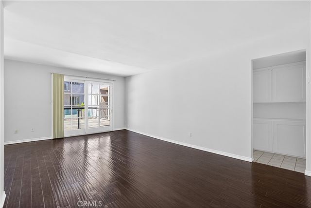 4441 Woodman Avenue 107, Sherman Oaks, CA 91423