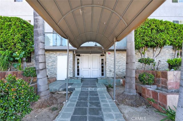 4441 Woodman Avenue 107, Sherman Oaks, CA 91423