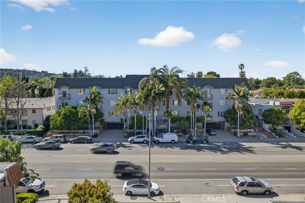 4441 Woodman Avenue 107, Sherman Oaks, CA 91423