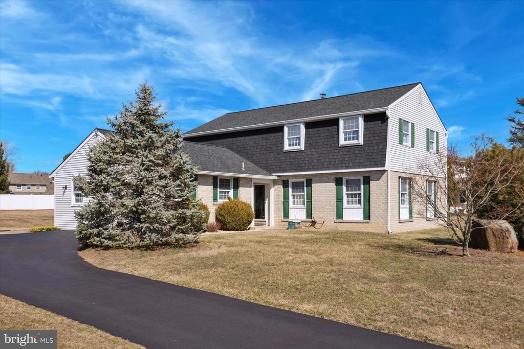 147 WATERGATE DR, Upper Holland, PA 19053