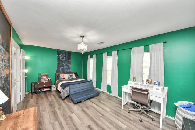 16543 Whitaker Creek Drive, Houston, TX 77095