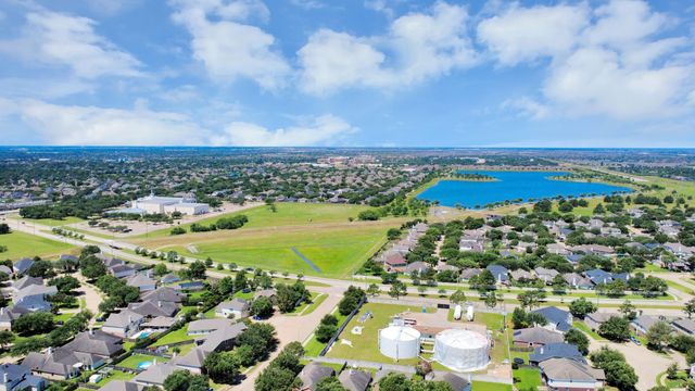 16543 Whitaker Creek Drive, Houston, TX 77095