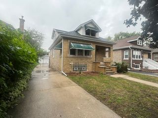 1430 S 10th Avenue, Maywood, IL 60153
