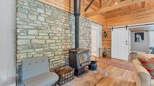 606 Deer Lake Cove, Wimberley, TX 78676