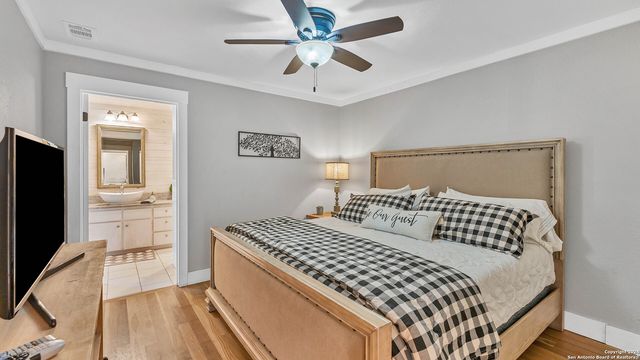 606 Deer Lake Cove, Wimberley, TX 78676
