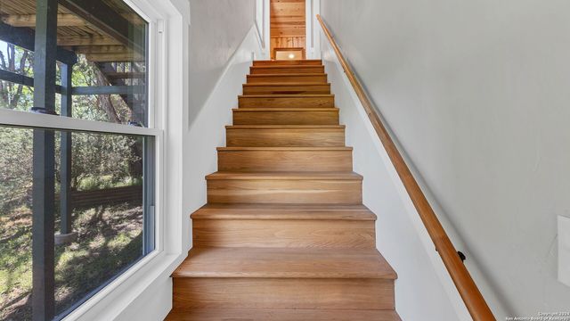 606 Deer Lake Cove, Wimberley, TX 78676