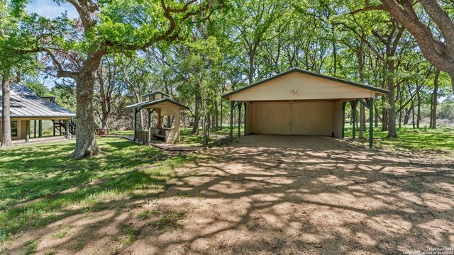 606 Deer Lake Cove, Wimberley, TX 78676