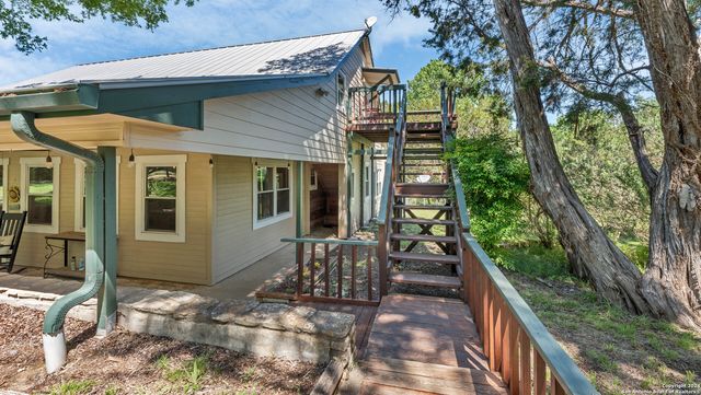 606 Deer Lake Cove, Wimberley, TX 78676