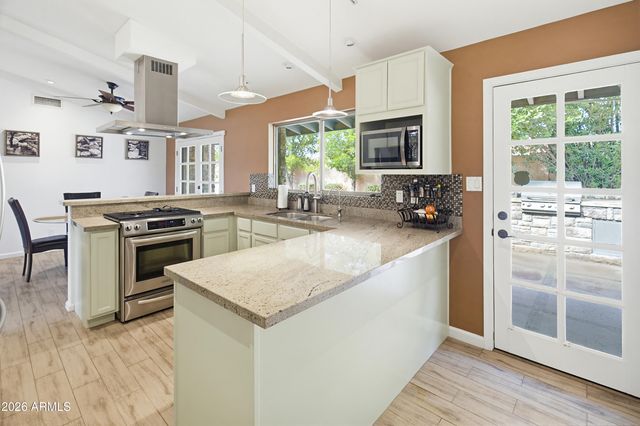 4030 E STANFORD Drive, Phoenix, AZ 85018