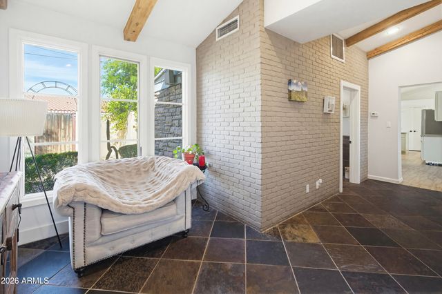 4030 E STANFORD Drive, Phoenix, AZ 85018