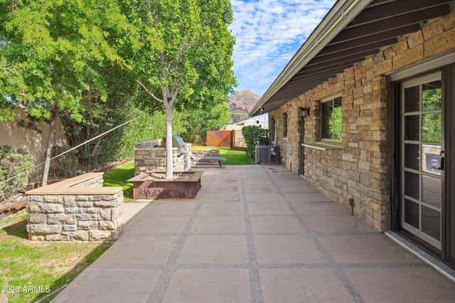 4030 E STANFORD Drive, Phoenix, AZ 85018