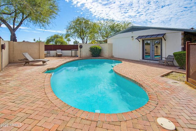 4030 E STANFORD Drive, Phoenix, AZ 85018