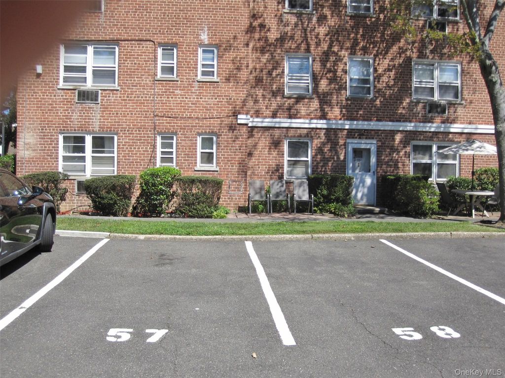 125 N Washington Avenue 55, Hartsdale, NY 10530 — photo 3