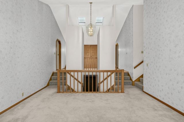 1054 Cottonwood Drive, Hudson, WI 54016