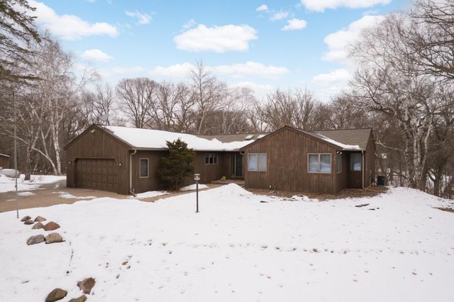 1054 Cottonwood Drive, Hudson, WI 54016