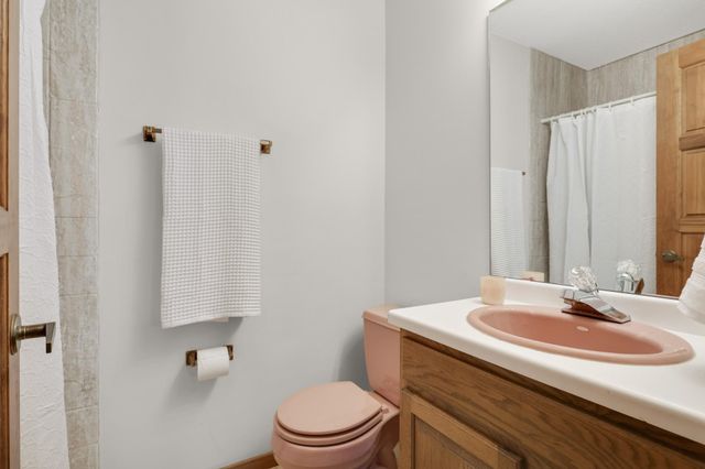 1054 Cottonwood Drive, Hudson, WI 54016