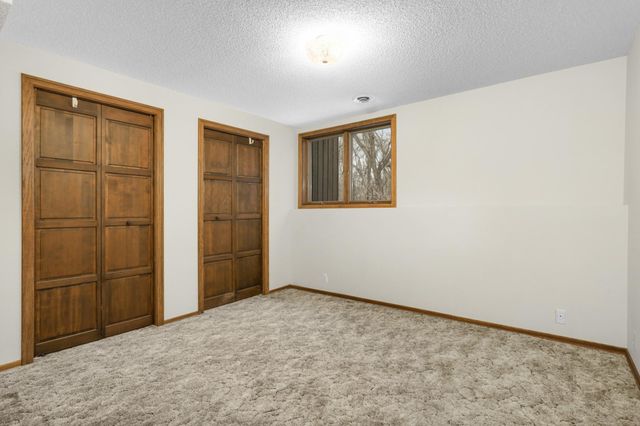 1054 Cottonwood Drive, Hudson, WI 54016